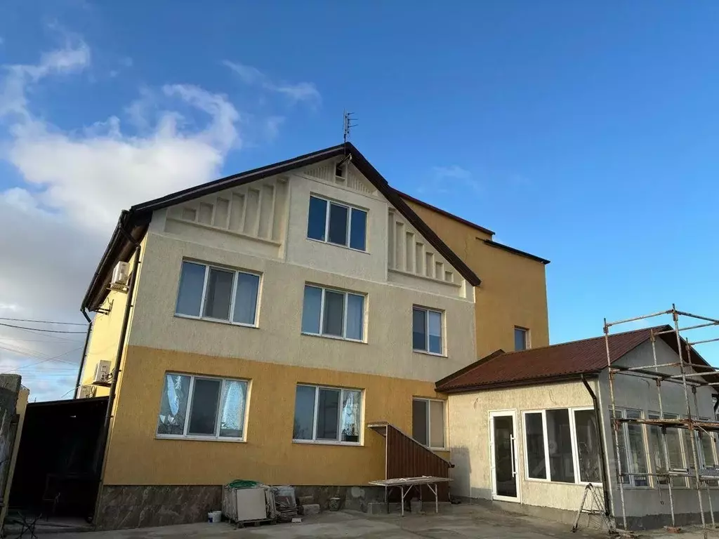 Дом в Крым, Керчь ул. Бахчевая, 9 (500 м) - Фото 0