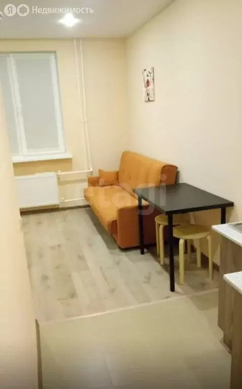 1-комнатная квартира: посёлок городского типа Октябрьский, улица ... - Фото 1