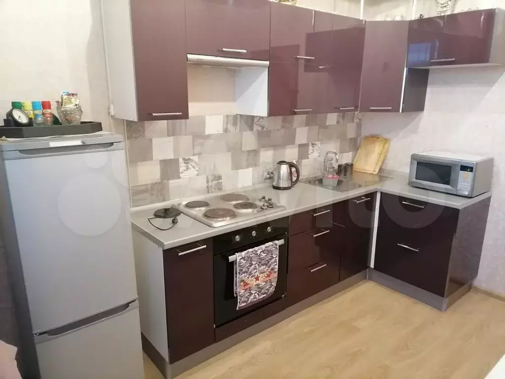 1-к. квартира, 32 м, 8/9 эт. - Фото 0