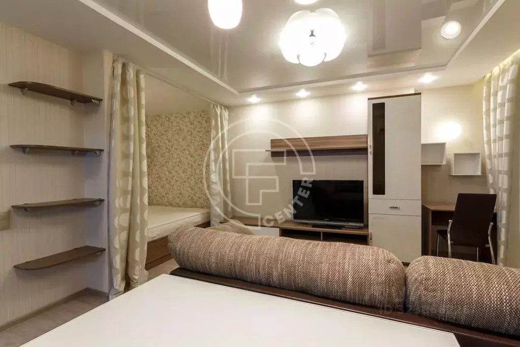 Студия Свердловская область, Екатеринбург ул. Юмашева, 1 (45.0 м) - Фото 1