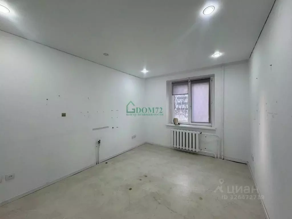 Помещение свободного назначения в Тюменская область, Тобольск 7-й мкр, ... - Фото 2