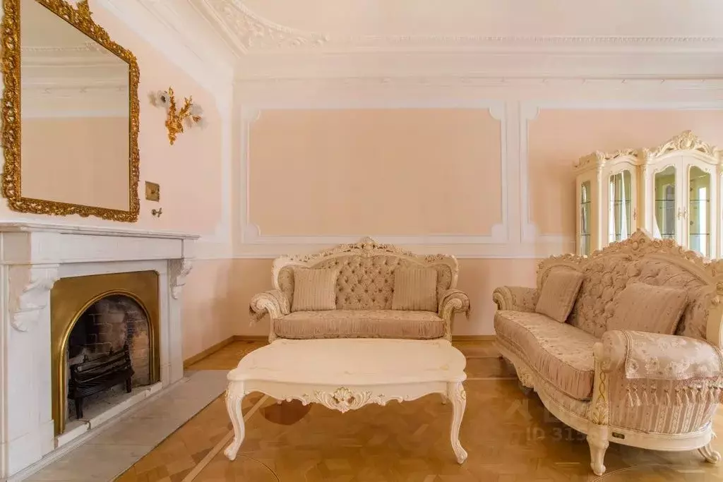 3-к кв. Санкт-Петербург ул. Рубинштейна, 4 (170.0 м) - Фото 0