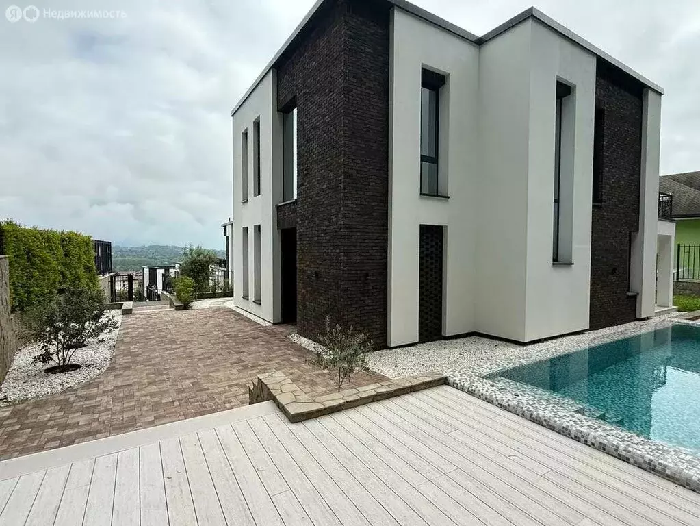 Дом в село Весёлое, Ереванская улица, 68 (295 м) - Фото 1