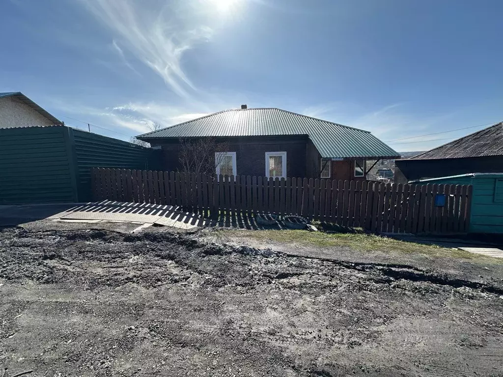 Дом в Кемеровская область, Новокузнецк Крамоюрская ул., 6 (170 м) - Фото 0