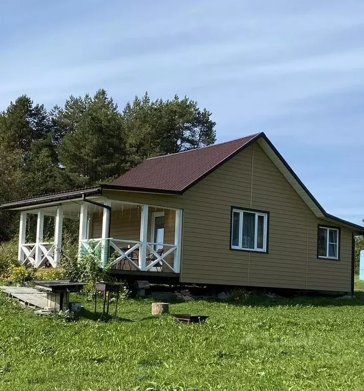 Дом в Карелия, Лахденпохский муниципальный округ, Район поселка ... - Фото 1