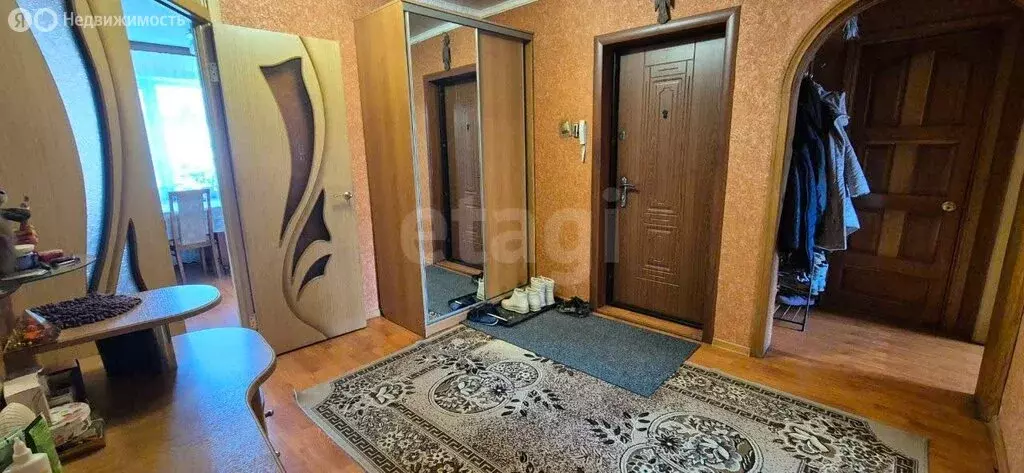 4-комнатная квартира: Горно-Алтайск, Алтайская улица, 5 (81.1 м) - Фото 1