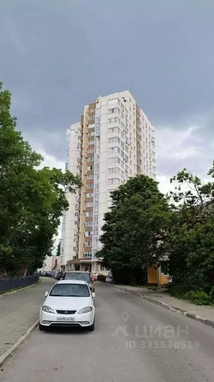 3-к кв. Крым, Симферополь ул. Караманова, 3 (80.0 м) - Фото 2