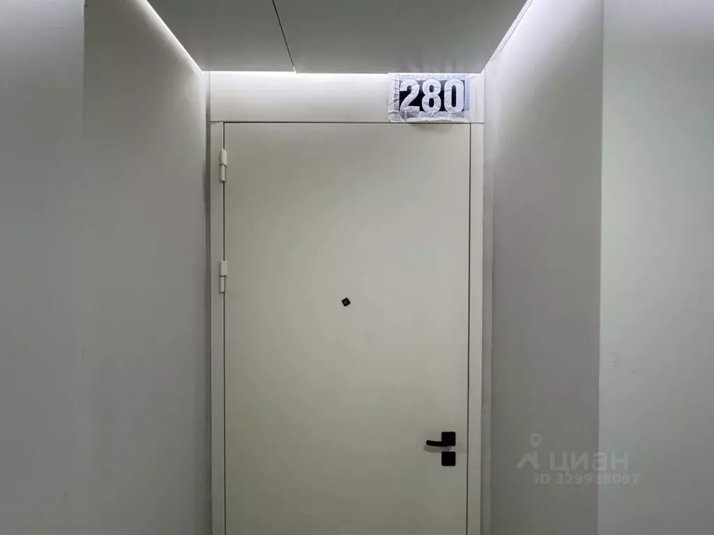 2-к кв. Москва ул. Светланова, 11к2 (89.7 м) - Фото 1
