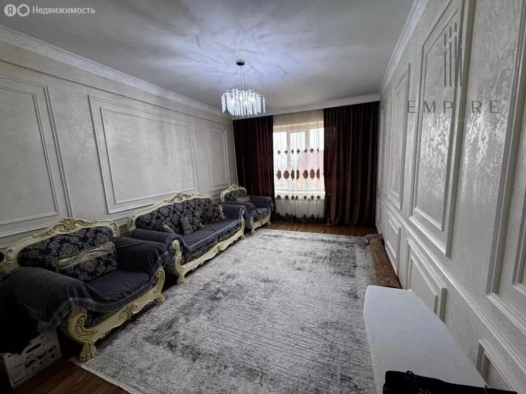 4-комнатная квартира: Грозный, Байсангуровский район, бульвар Султана ... - Фото 0