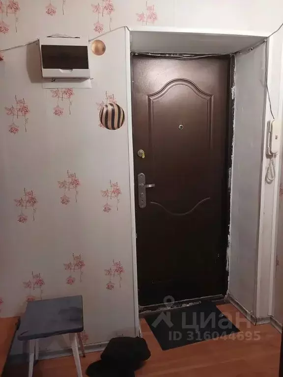2-к кв. Челябинская область, Чебаркуль ул. Карпенко, 16 (42.0 м) - Фото 1