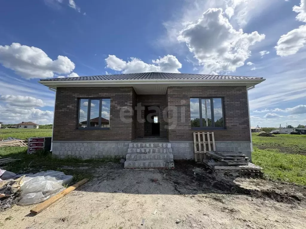 Дом в Белгородская область, Строитель Яковлевский городской округ, ул. ... - Фото 2