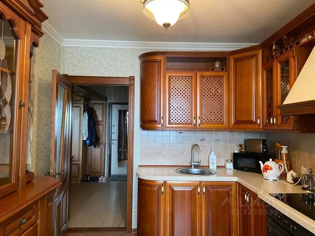 3-к кв. Крым, Алушта ул. 60 лет СССР, 18 (90.8 м) - Фото 1