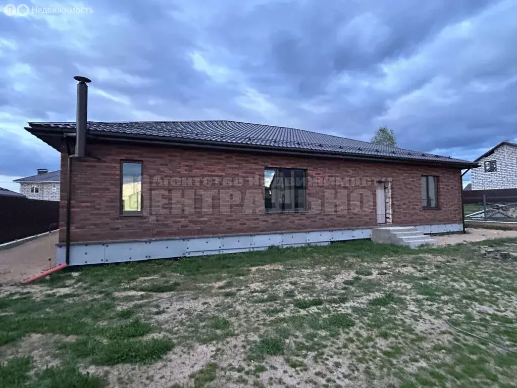 Дом в Смоленский муниципальный округ, деревня Быльники, Центральная ... - Фото 1