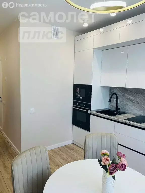 1-комнатная квартира: Тюмень, улица Новосёлов, 105 (32 м) - Фото 0