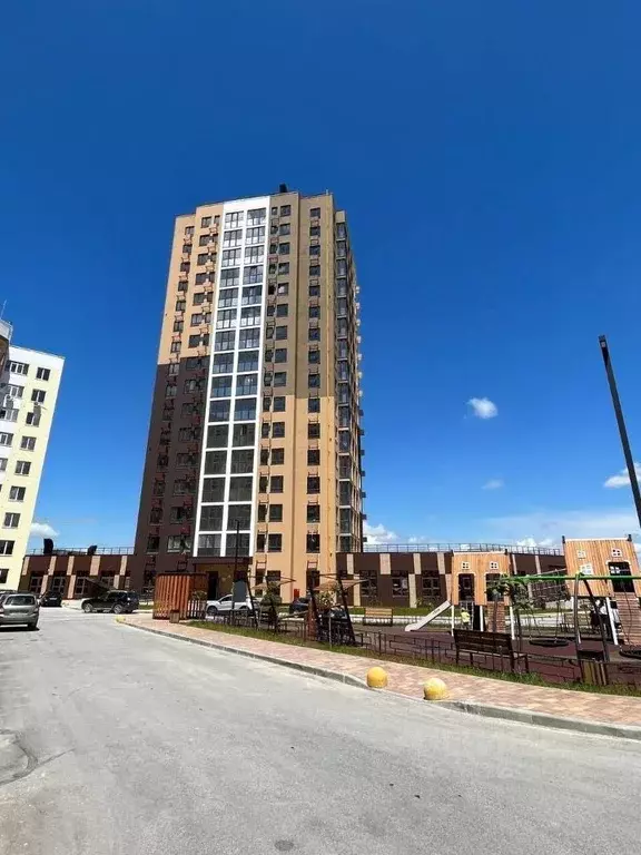 3-к кв. Крым, Симферополь ул. Батурина, 177к1 (77.3 м) - Фото 1