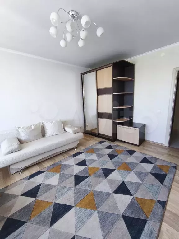 1-к. квартира, 46 м, 8/10 эт. - Фото 0