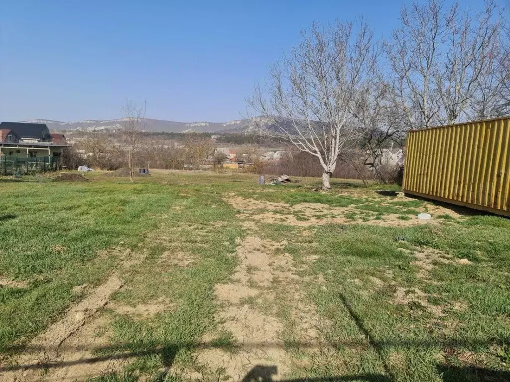 Участок в Крым, Симферопольский район, Перовское с/пос, с. ... - Фото 1