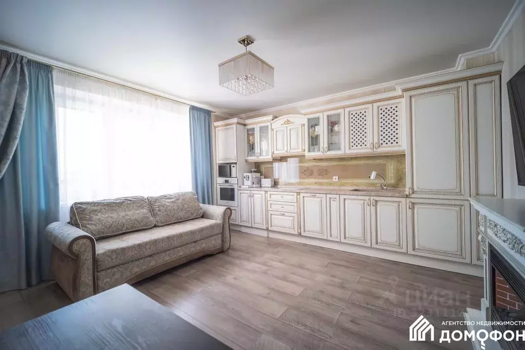 3-к кв. Омская область, Омск бул. Архитекторов, 17/2 (84.3 м) - Фото 1