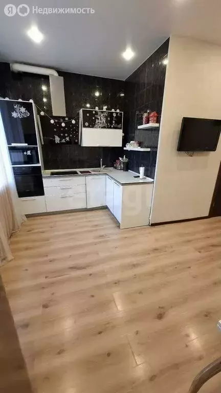 3-комнатная квартира: Ростов-на-Дону, проспект Михаила Нагибина, 27 ... - Фото 2