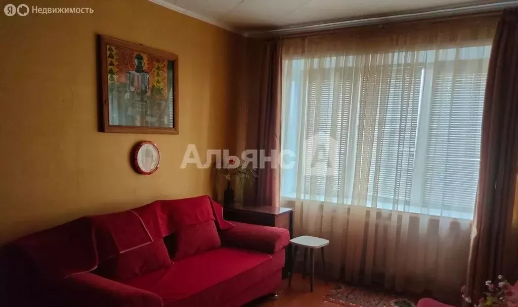 3-комнатная квартира: Шахты, Текстильная улица, 47 (50 м) - Фото 1