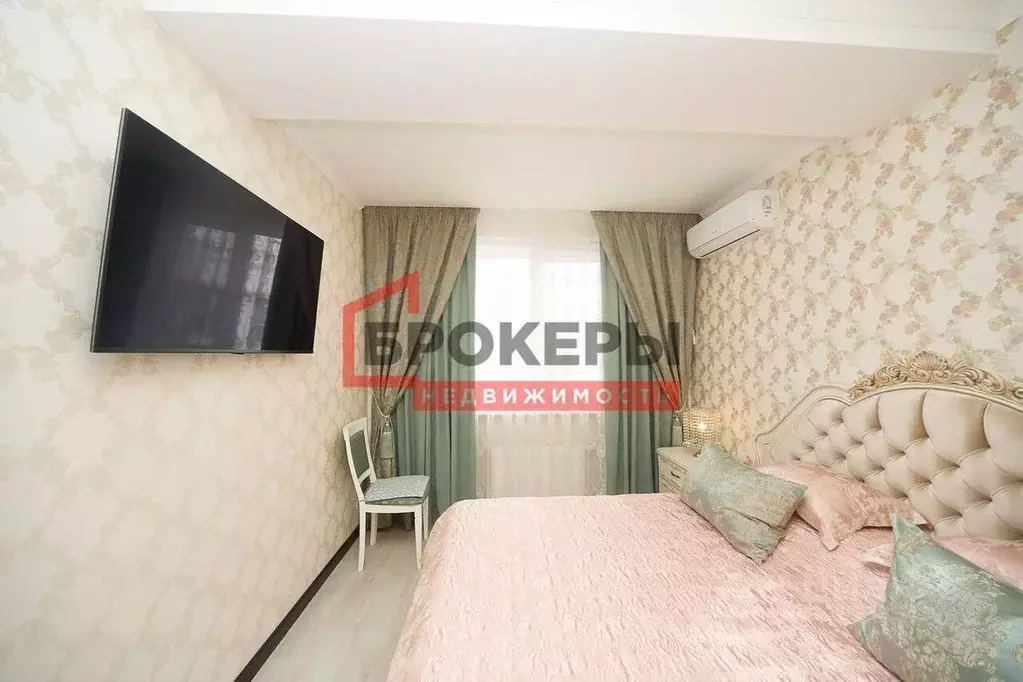 2-к кв. Севастополь ул. Челнокова, 17к2А (55.5 м) - Фото 1