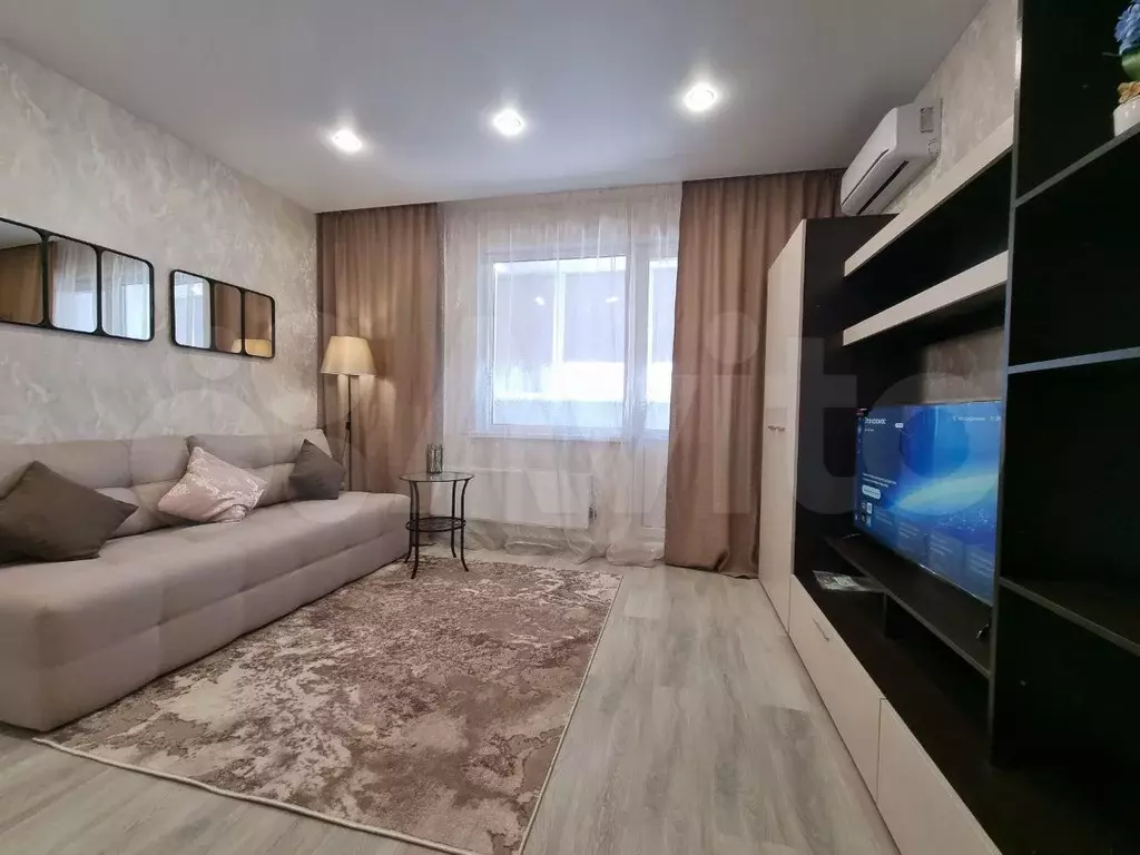 1-к. квартира, 40 м, 8/9 эт. - Фото 1