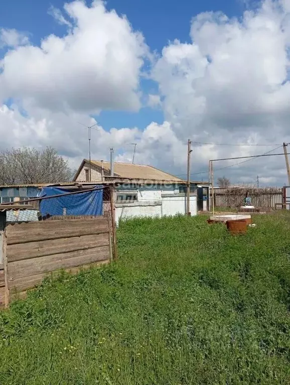 Дом в Калмыкия, Целинный район, с. Троицкое ул. Деликова (48 м) - Фото 2