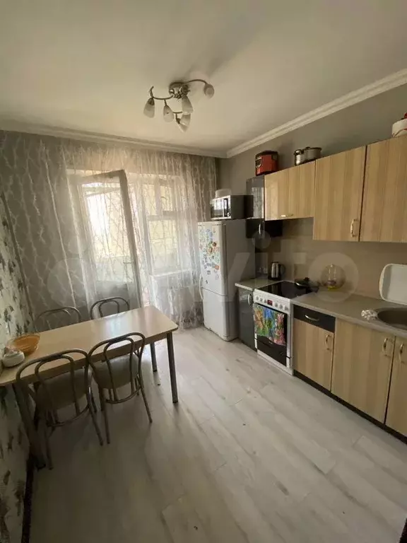 1-к. квартира, 42 м, 4/10 эт. - Фото 0