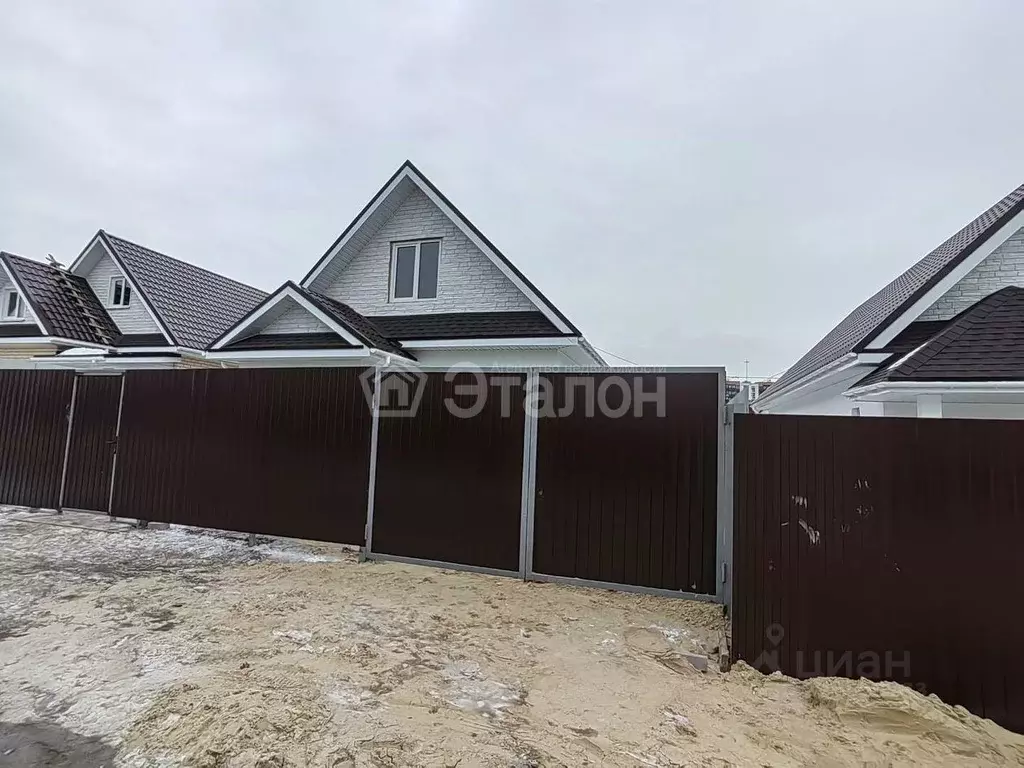 Дом в Волгоградская область, Волгоград ул. Джамбула Джабаева, 2/76 ... - Фото 2