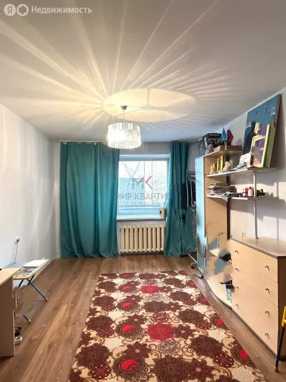 3-комнатная квартира: Кызыл, улица Калинина, 16 (56.9 м) - Фото 1