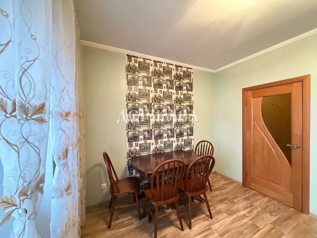 2-к кв. Белгородская область, Старый Оскол Дубрава мкр, 1 кв-л, 17 ... - Фото 2