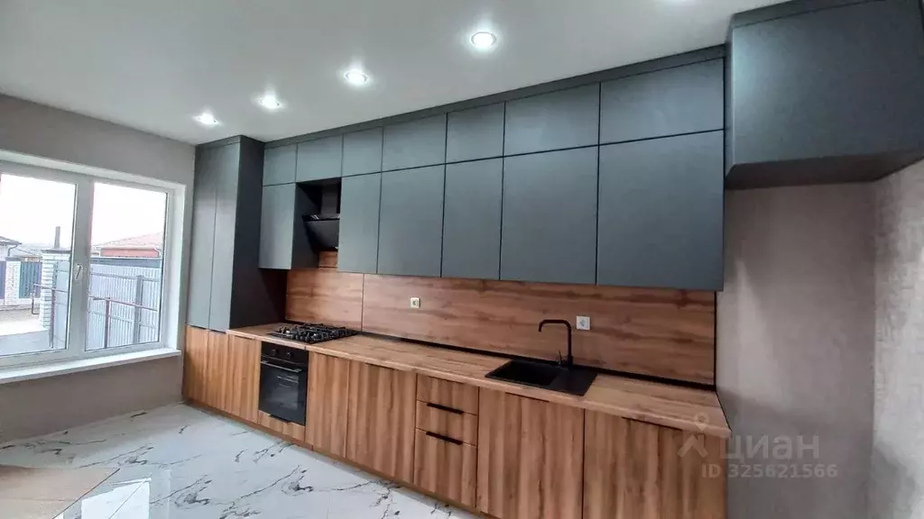 Коттедж в Ставропольский край, Михайловск Шпаковский район, ул. ... - Фото 1