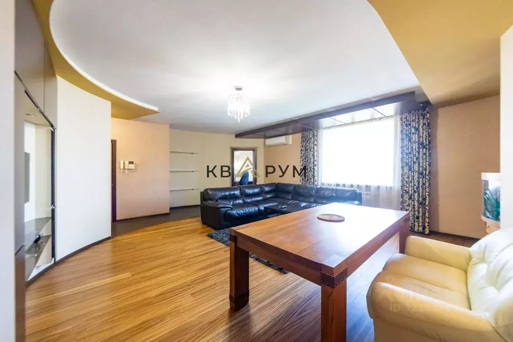 3-к кв. Хабаровский край, Хабаровск ул. Гамарника, 19 (106.9 м) - Фото 1