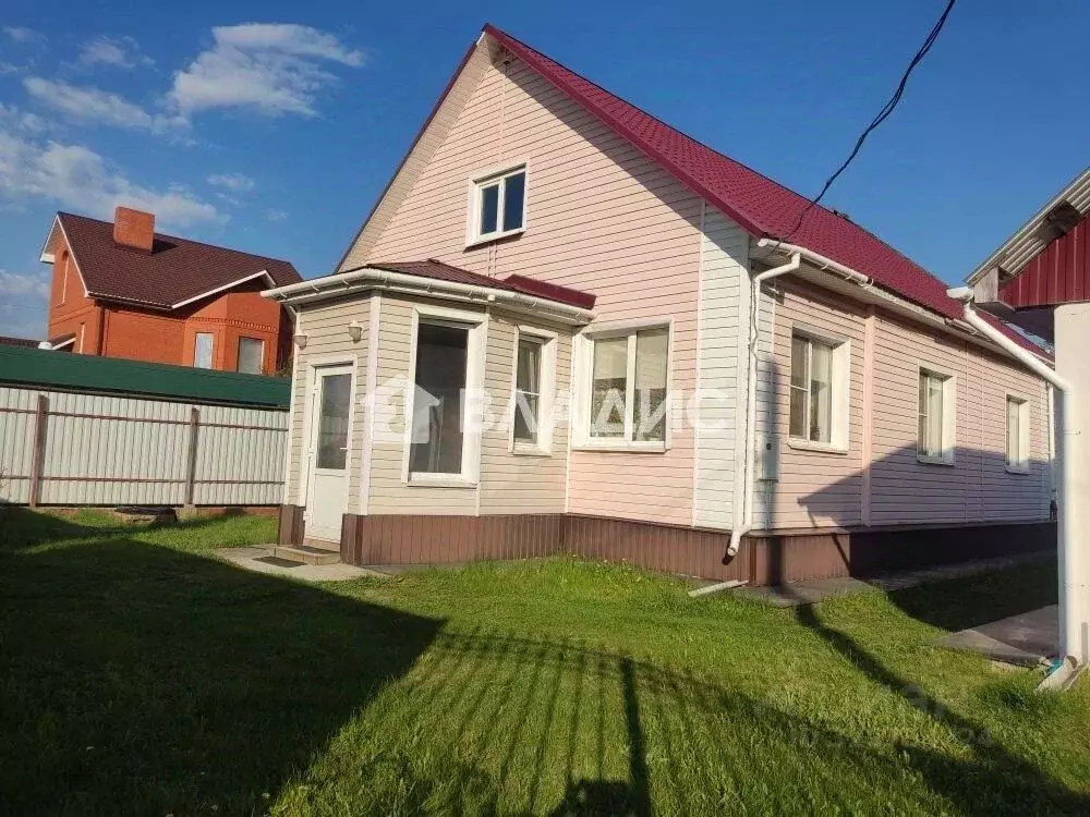 Дом в Белгородская область, Старооскольский городской округ, с. ... - Фото 1