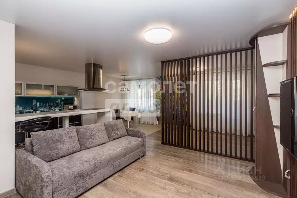 2-к кв. Алтайский край, Барнаул ул. Антона Петрова, 222А (80.0 м) - Фото 1