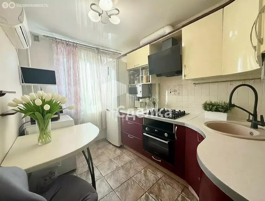 3-комнатная квартира: Коломна, улица Спирина, 2 (65 м) - Фото 1