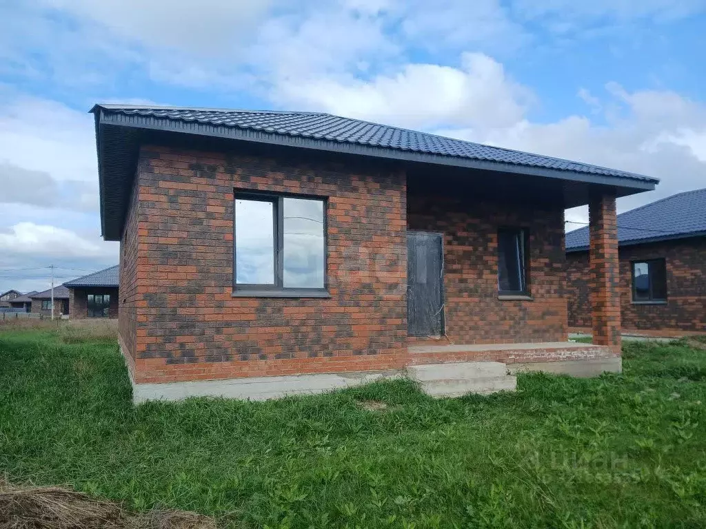 Дом в Башкортостан, Кармаскалинский район, Кабаковский сельсовет, д. ... - Фото 1