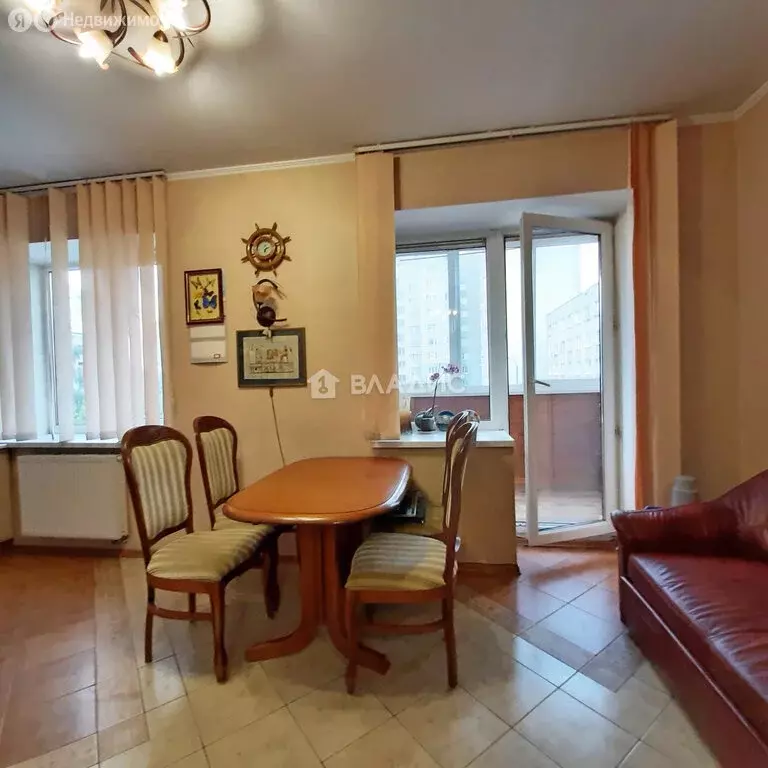 2-комнатная квартира: Калининград, улица Сержанта Мишина, 3 (60 м) - Фото 1