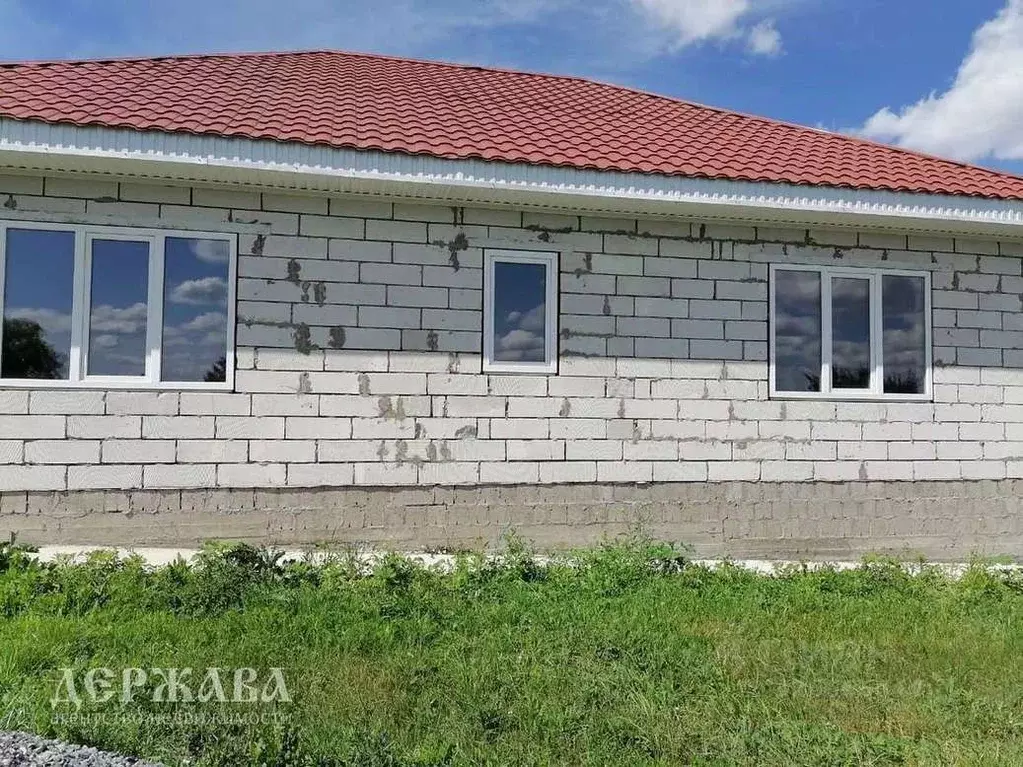 Дом в Белгородская область, Старооскольский городской округ, с. ... - Фото 2