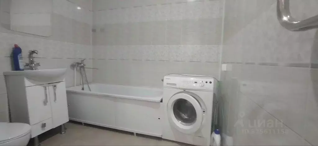 1-к кв. Хакасия, Абакан ул. Генерала Тихонова, 8 (32.4 м) - Фото 1