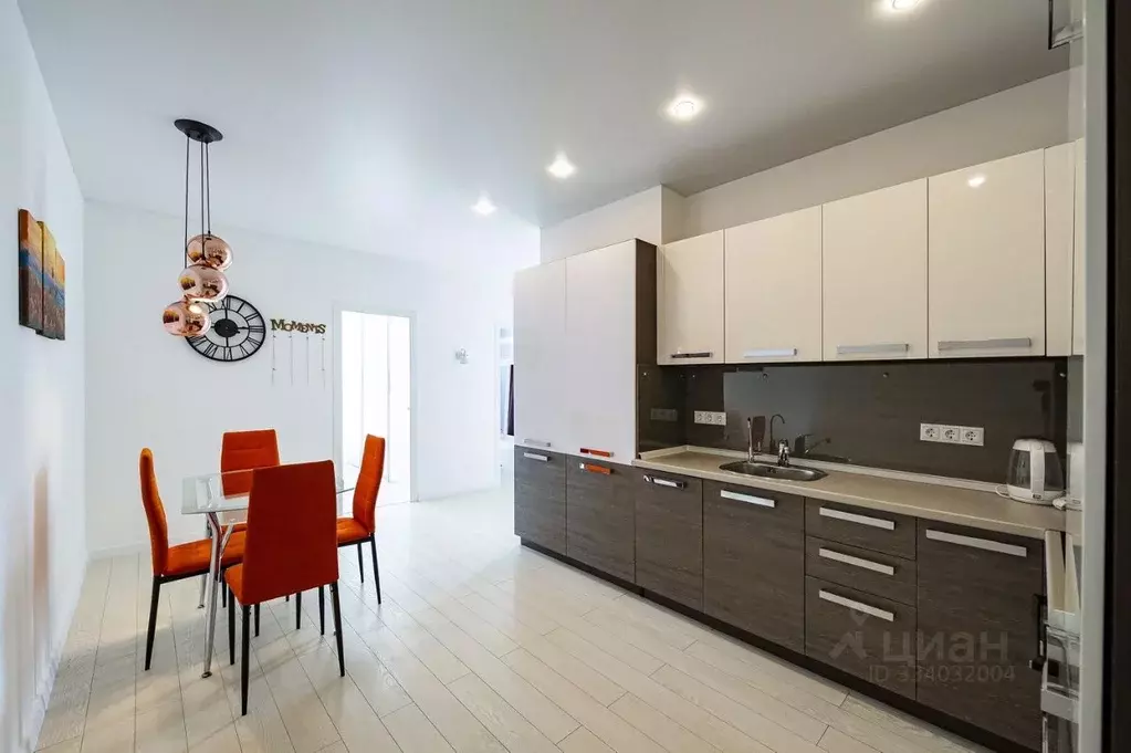 3-к кв. Свердловская область, Екатеринбург ул. Шейнкмана, 121 (90.0 м) - Фото 1