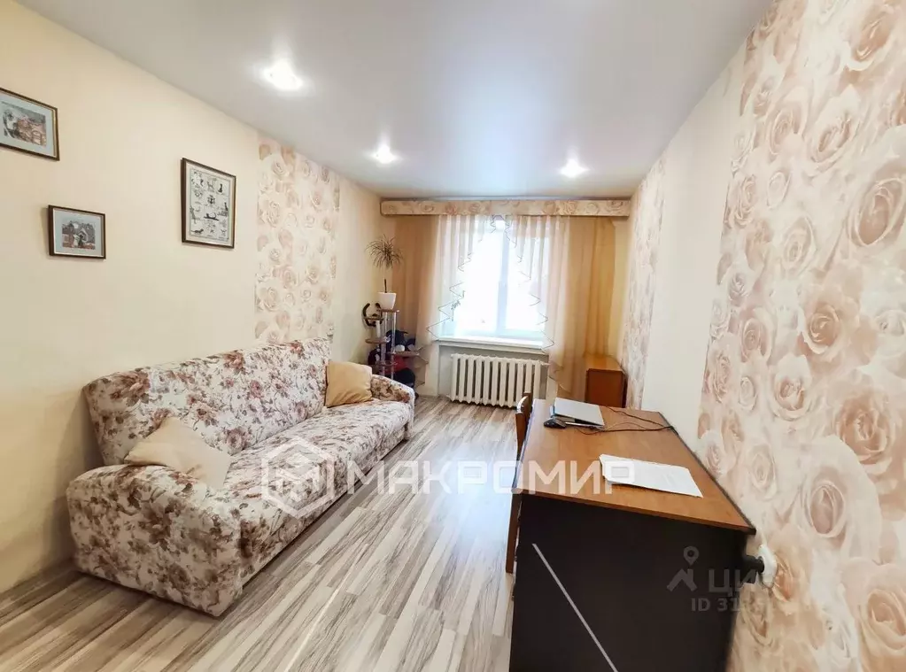 3-к кв. Кировская область, Киров ул. Тимирязева, 10 (72.5 м) - Фото 0