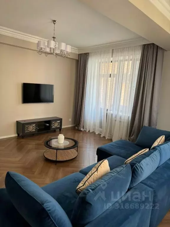 2-к кв. Дагестан, Каспийск ул. М. Халилова, 50 (89.0 м) - Фото 0