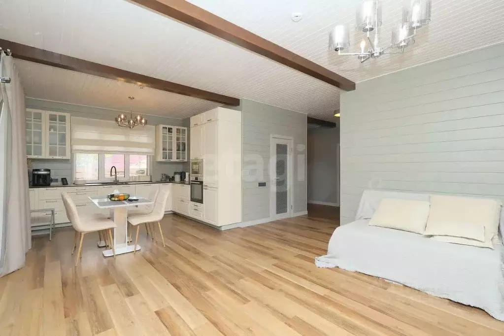 Дом в Кемеровская область, Кемерово 15-й мкр, 1-й кв-л,  (172 м) - Фото 1