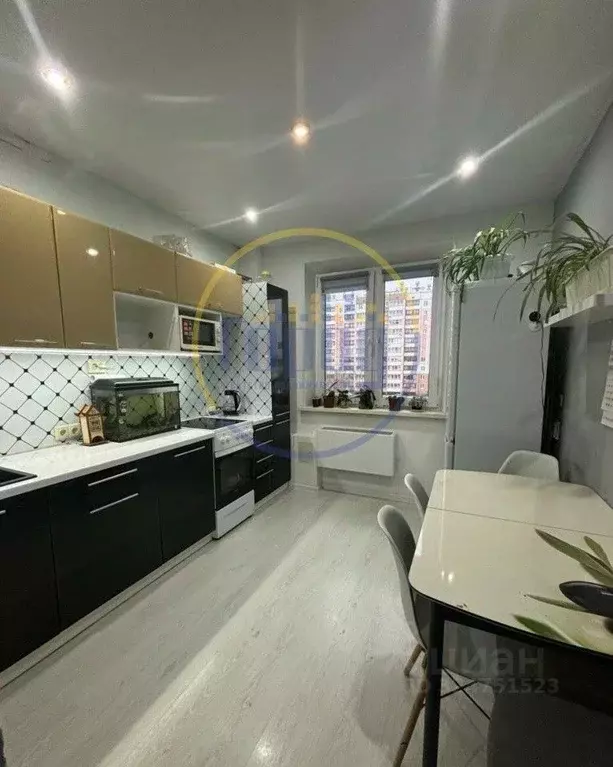 2-к кв. Челябинская область, Копейск ул. Кожевникова, 49А (56.8 м) - Фото 1