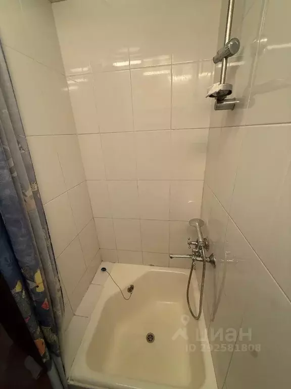 Комната Санкт-Петербург ул. Руднева, 4 - Фото 0