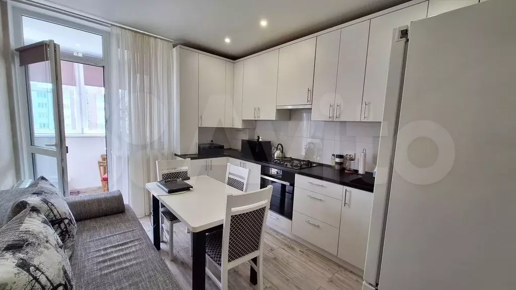 1-к. квартира, 42 м, 7/9 эт. - Фото 0