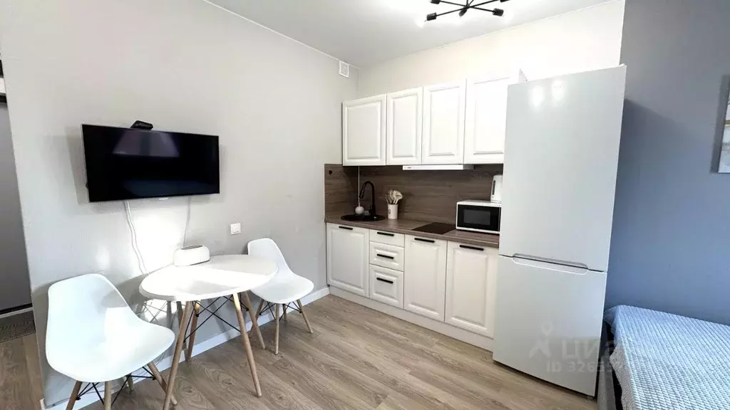 Студия Свердловская область, Екатеринбург ул. Тверитина, 41 (27.0 м) - Фото 1