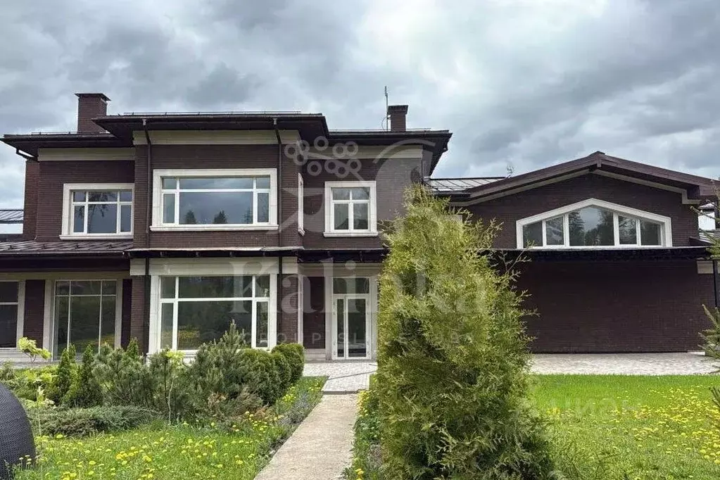 Дом в Московская область, Красногорск городской округ, с. ... - Фото 1