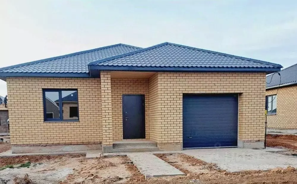 Дом в Оренбургская область, Оренбургский район, с. Благословенка, ... - Фото 1